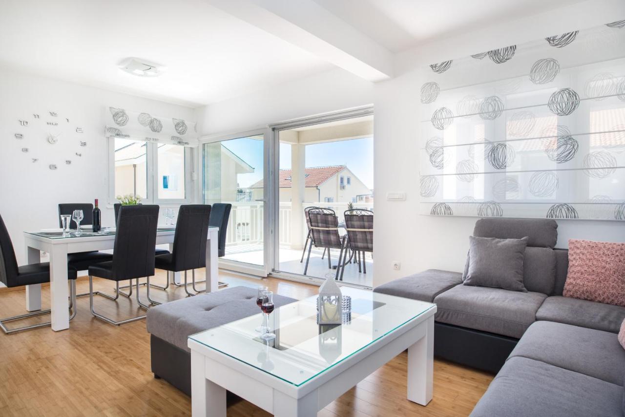 Luxury Xxl Apartment Makarska Esterno foto