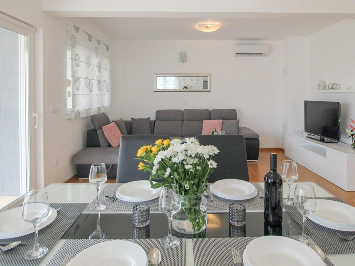 Luxury Xxl Apartment Makarska Esterno foto